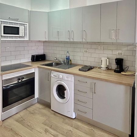 Lovely 1 Bed Apartment In Castle Harbour C108 Los Cristianos  Eksteriør bilde
